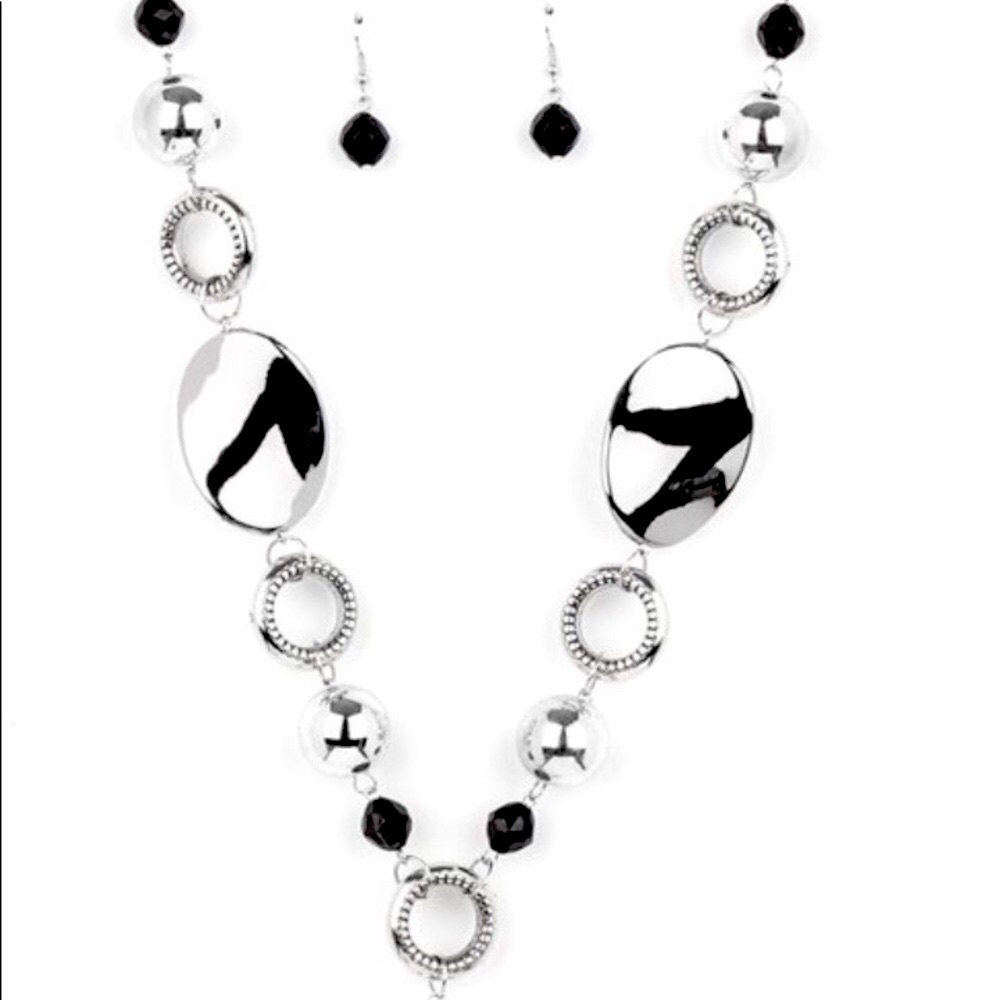 Total Eclipse of the Heart - Picture 3 of 5